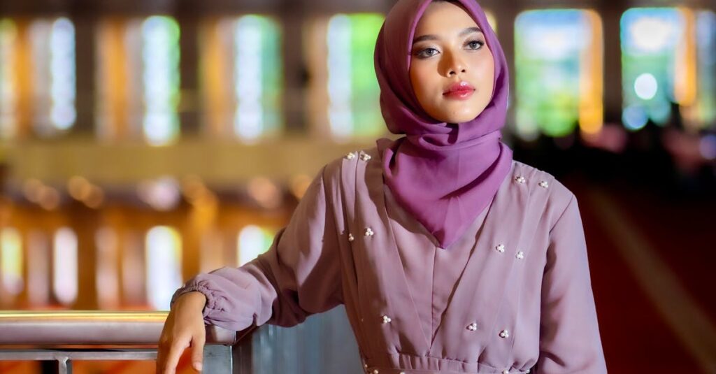 Inspiration mode musulmane : 10 looks à copier en 2025 découvrez les dernières tendances de la mode musulmane : vêtements modernes, hijabs élégants et tenues modestes pour femmes et hommes. inspirez-vous des styles musulmans pour affirmer votre identité avec élégance et authenticité.