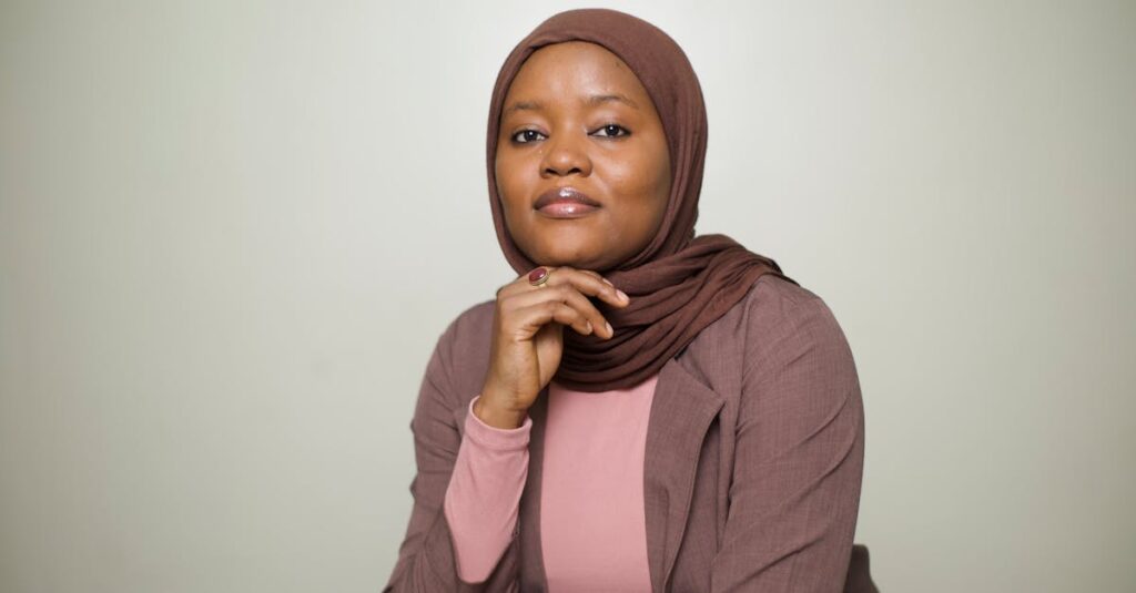 Musulmane voilée : comment rester élégante au bureau découvrez la mode modeste : élégance, style et confort alliant tendance et respect des valeurs.